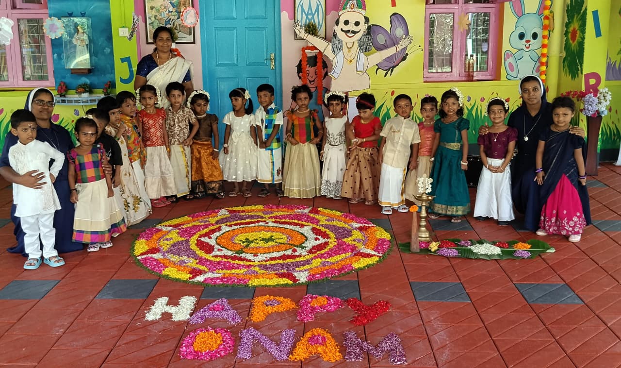 CELEBRACIÓN DE ONAM EN THELATHURUTH
